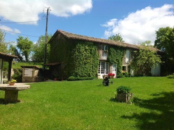 L'Oustal Chambres Et Tables D'Hotes Sonnac  Kültér fotó
